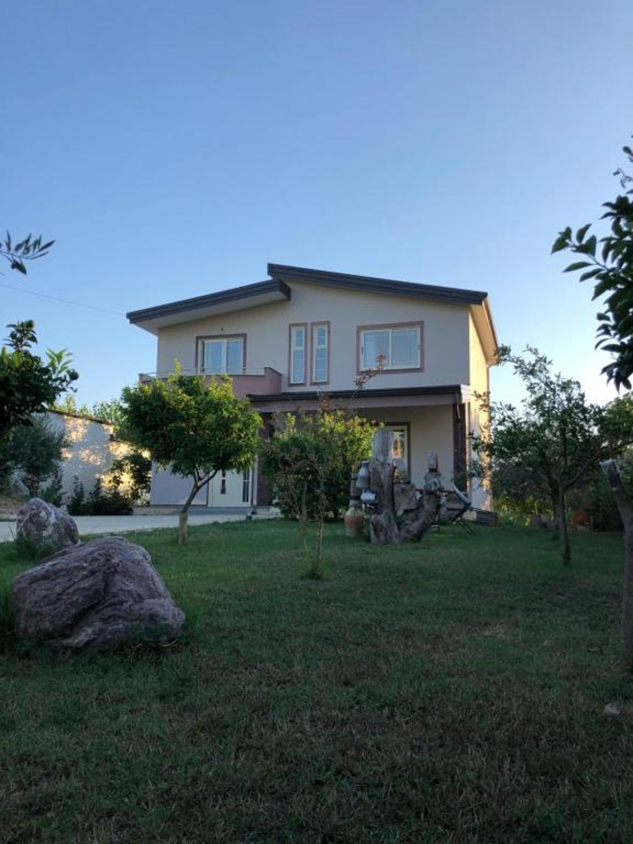 SunnySide Private Riverside Villa