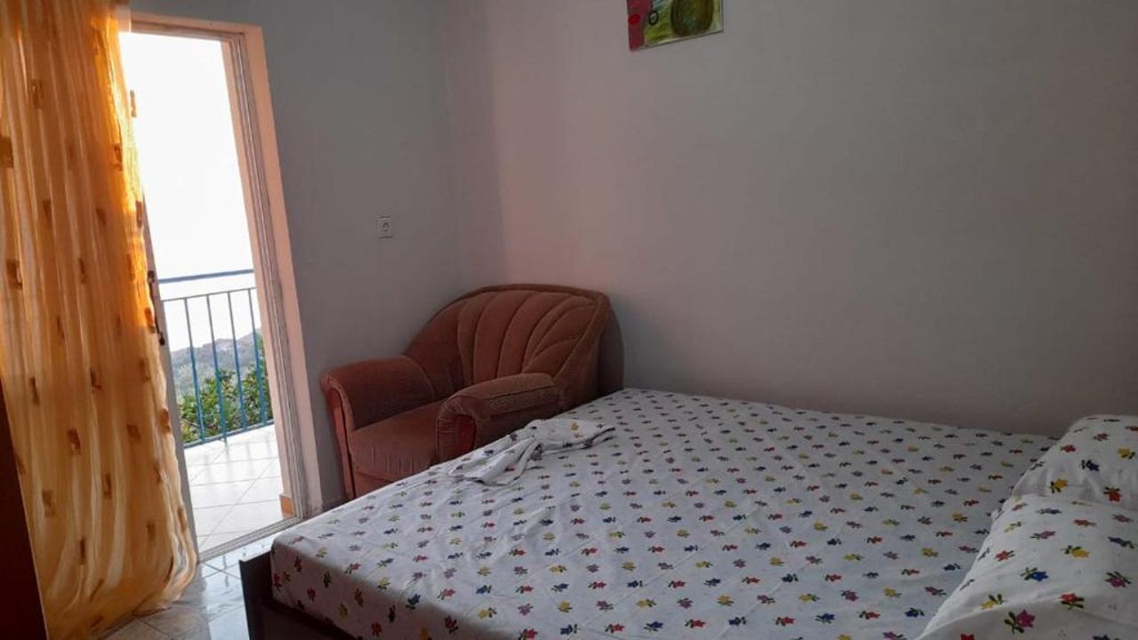 Eva's House