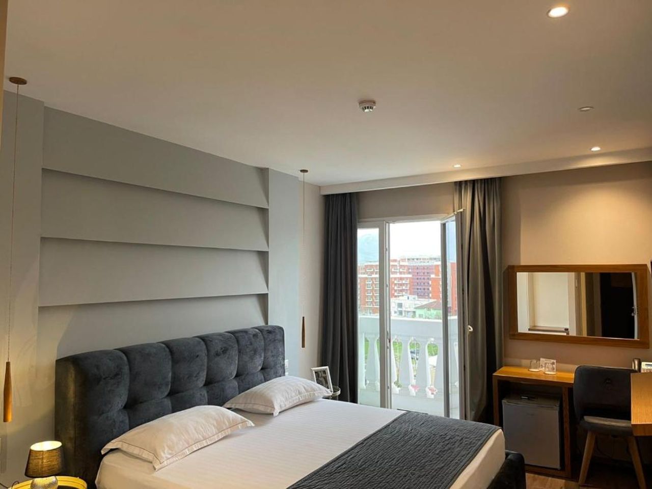 Light Hotel