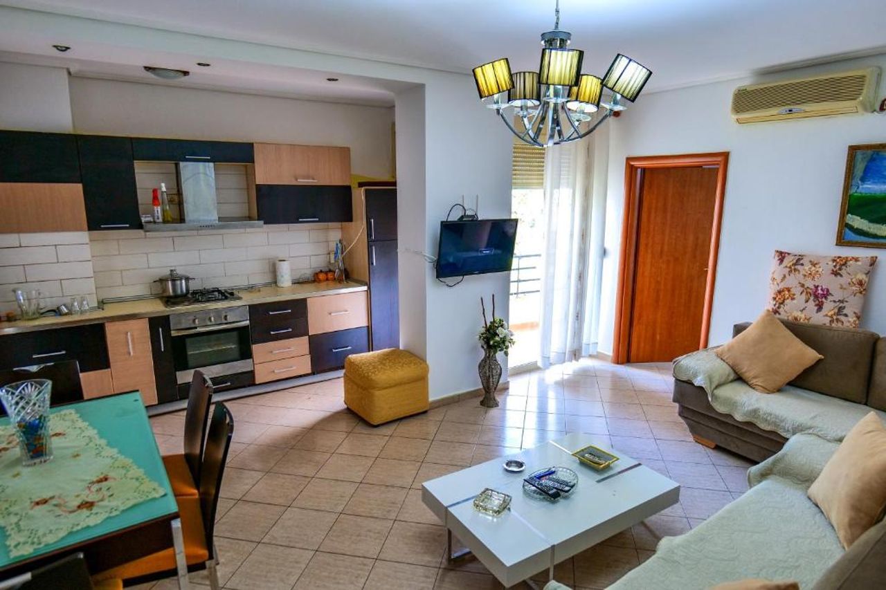 Baraku Apartment