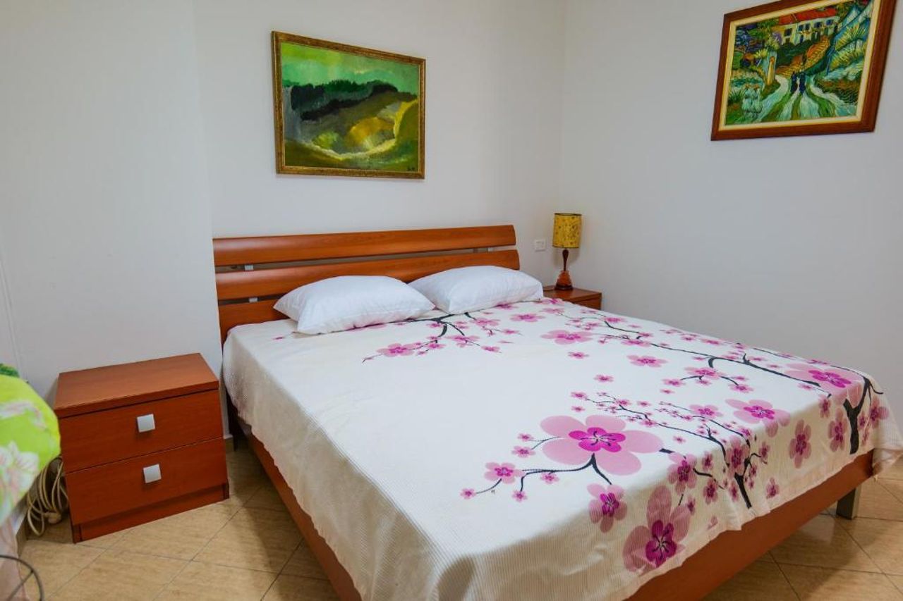 Baraku Apartment