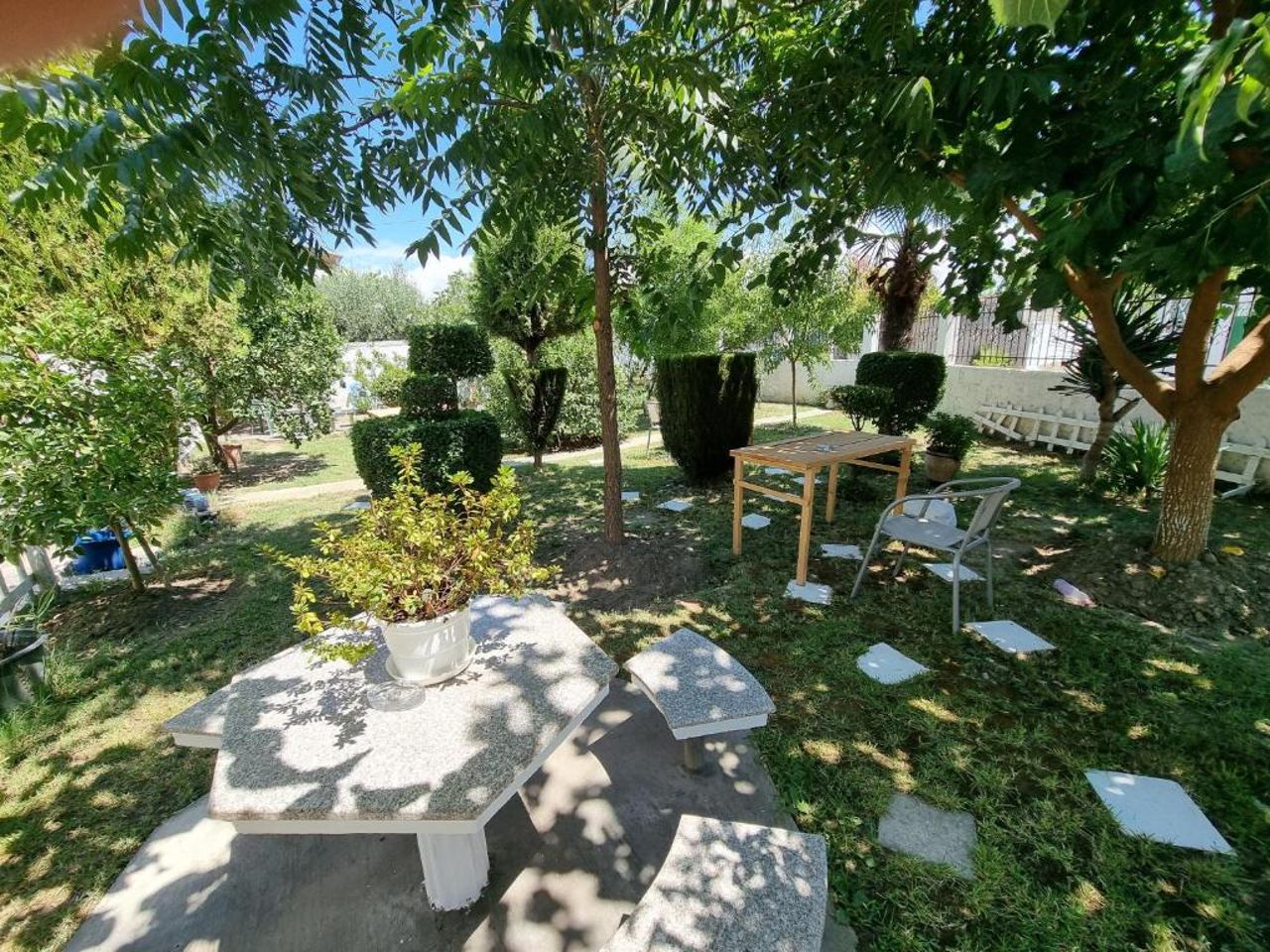 Guest House Vila Elezi