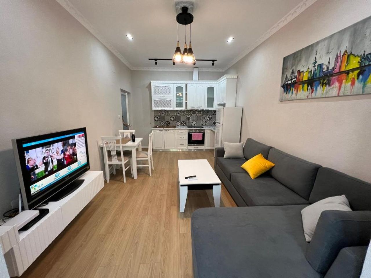 Leti Apartaments 21 Dhjetori SC