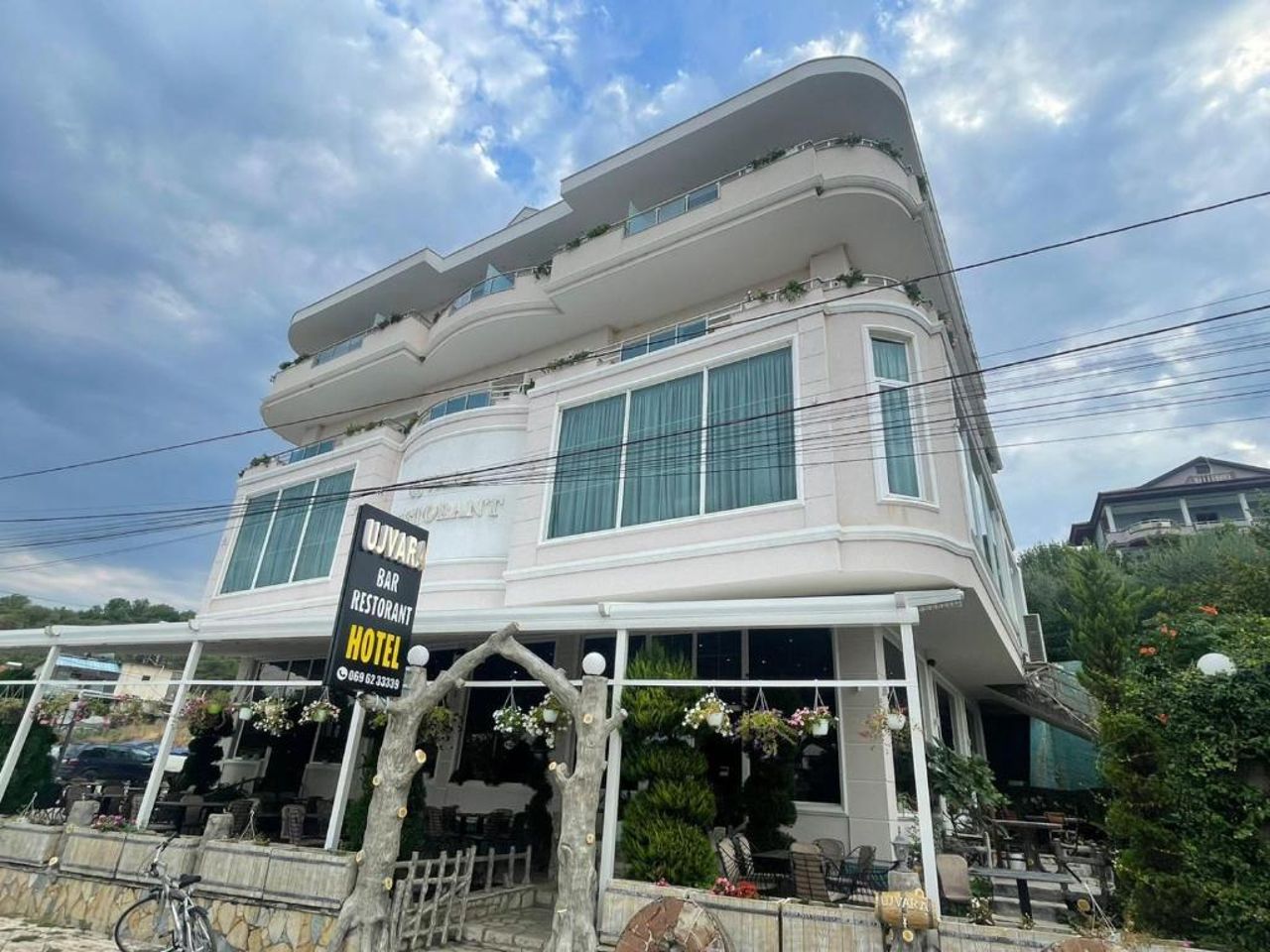 Hotel Ujvara