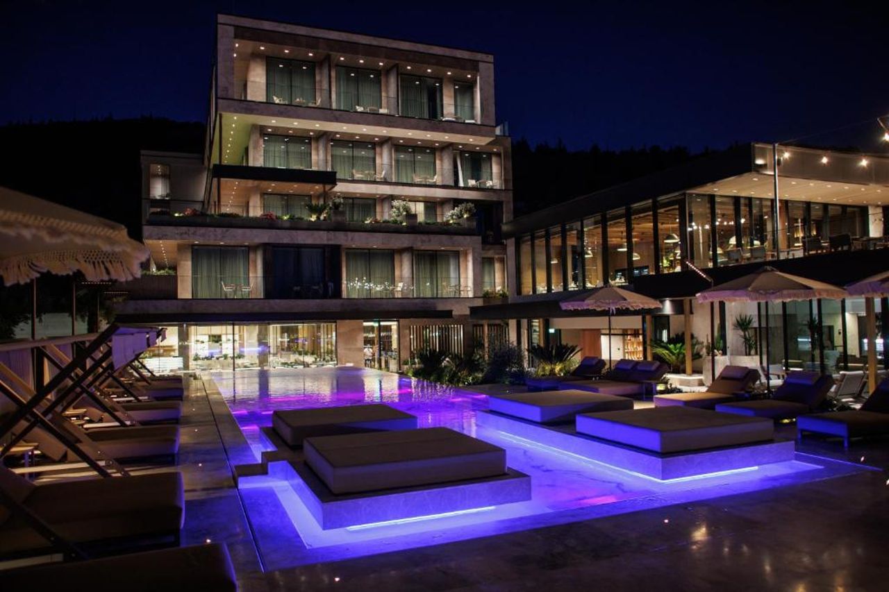 Prado Luxury Hotel