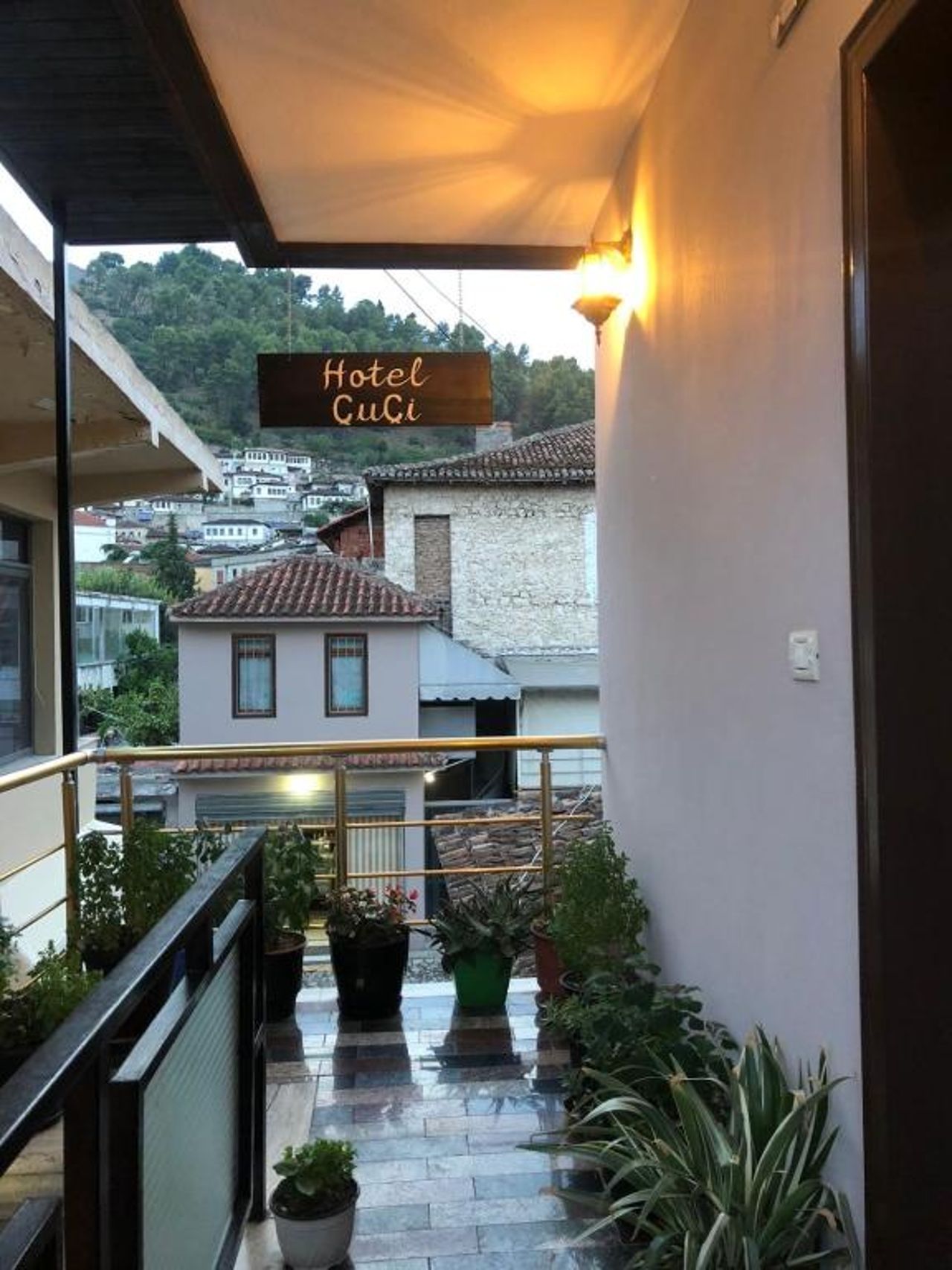 Çuçi B&B