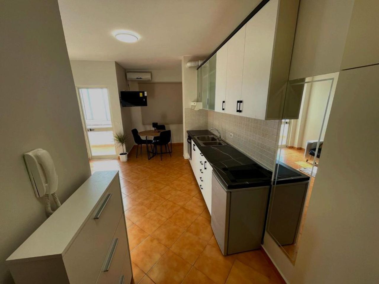 Mali i Robit apartments