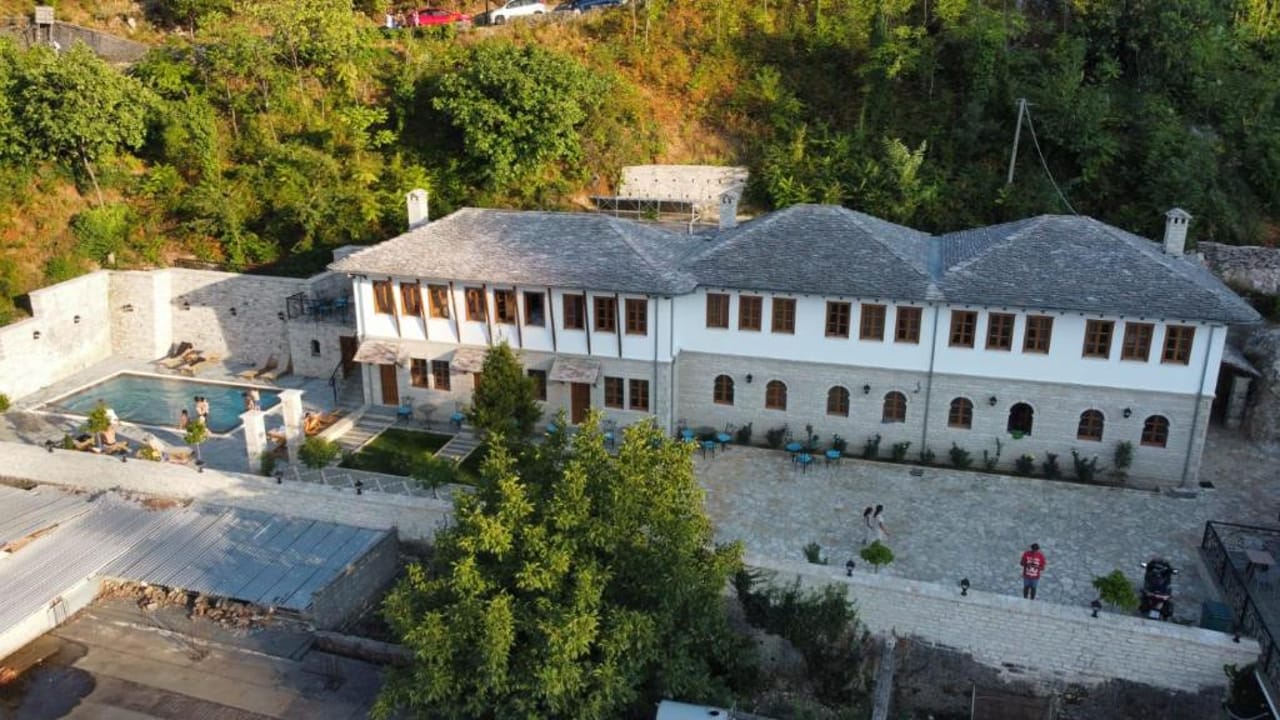Rose Garden Hotel