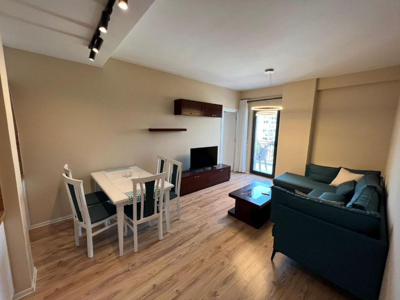 Daily Rental Apartment In Centre