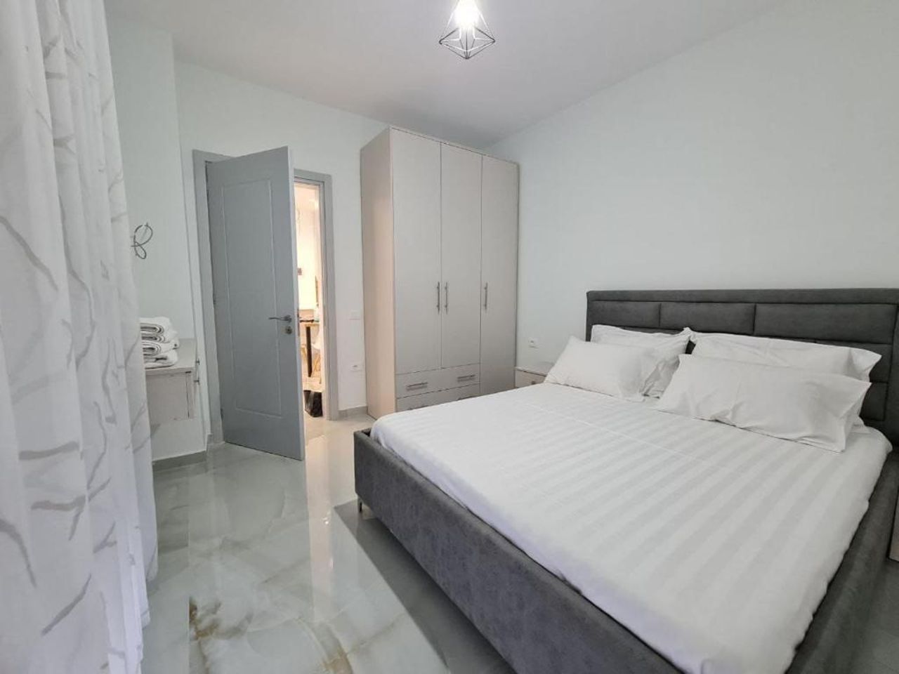 Alvi apartment