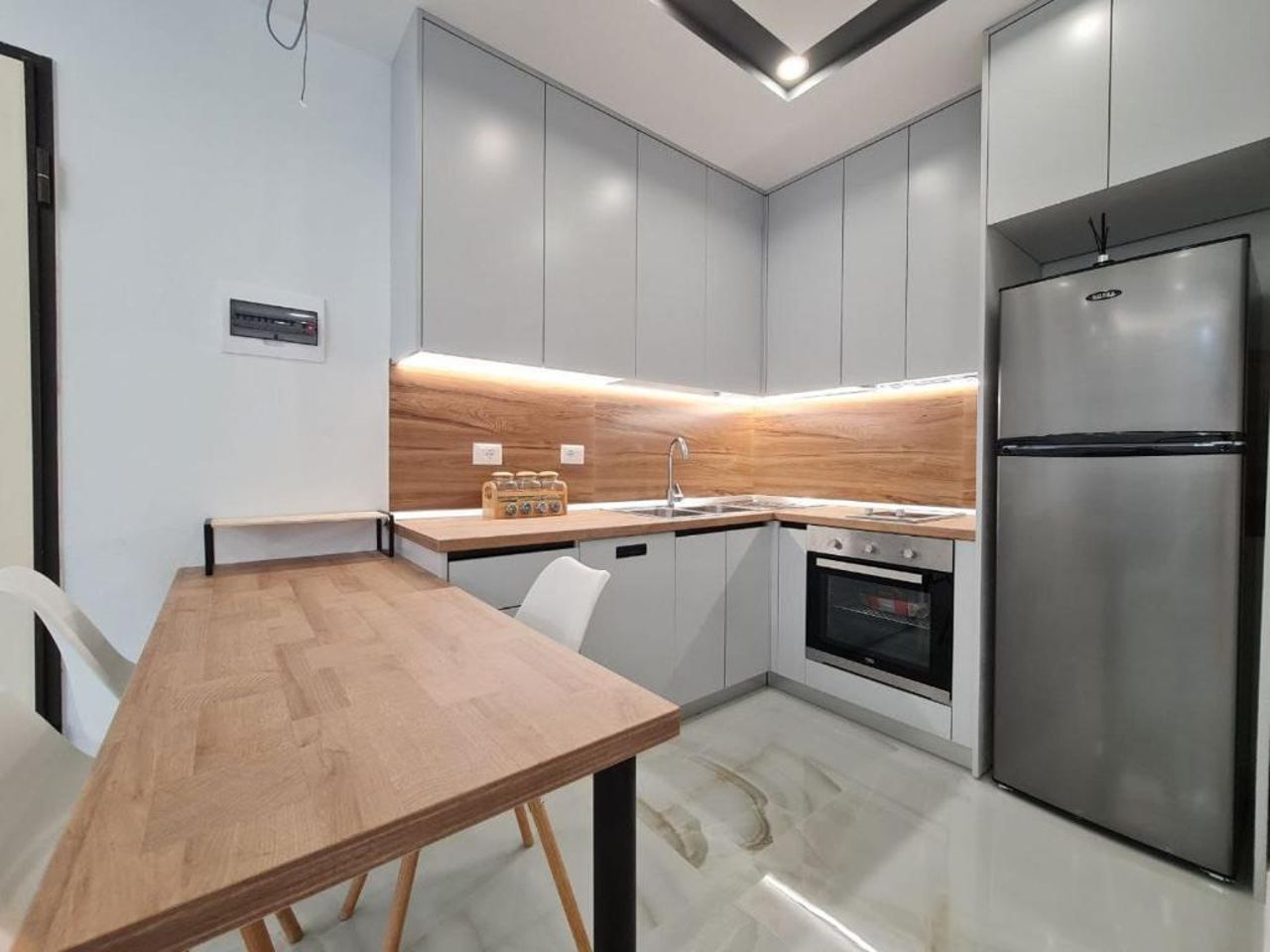 Alvi apartment