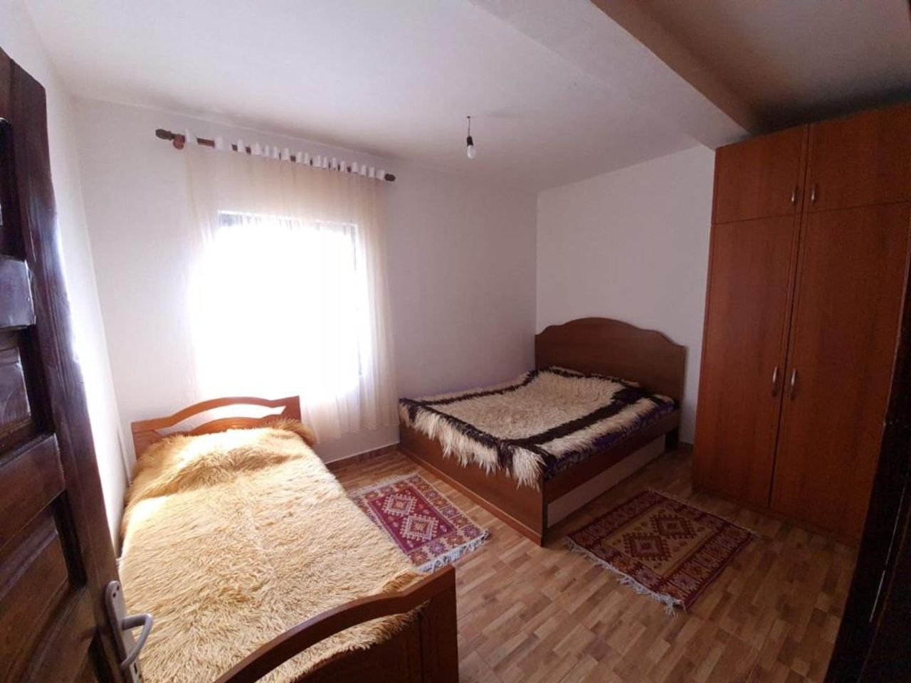 Bujtinat Skenderi Gjinar 1