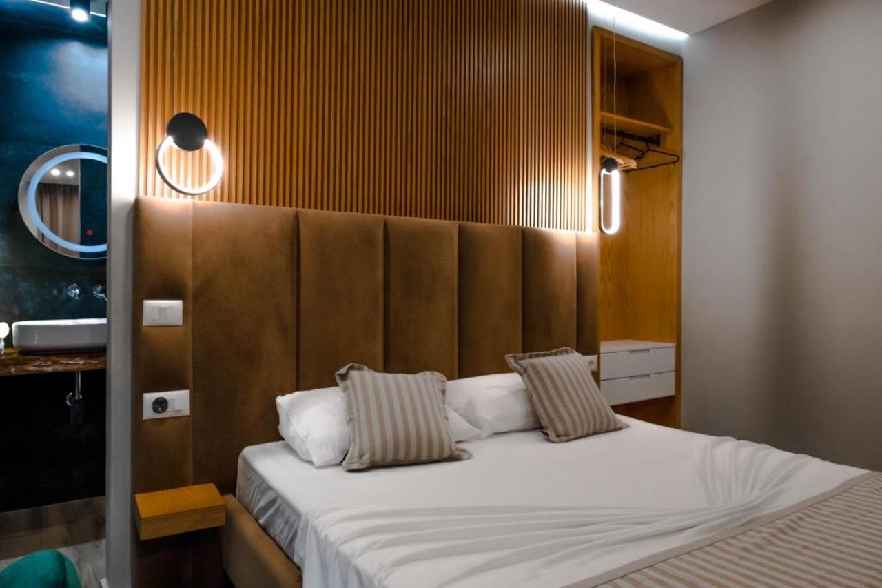 Luna Mare Seaside Suites
