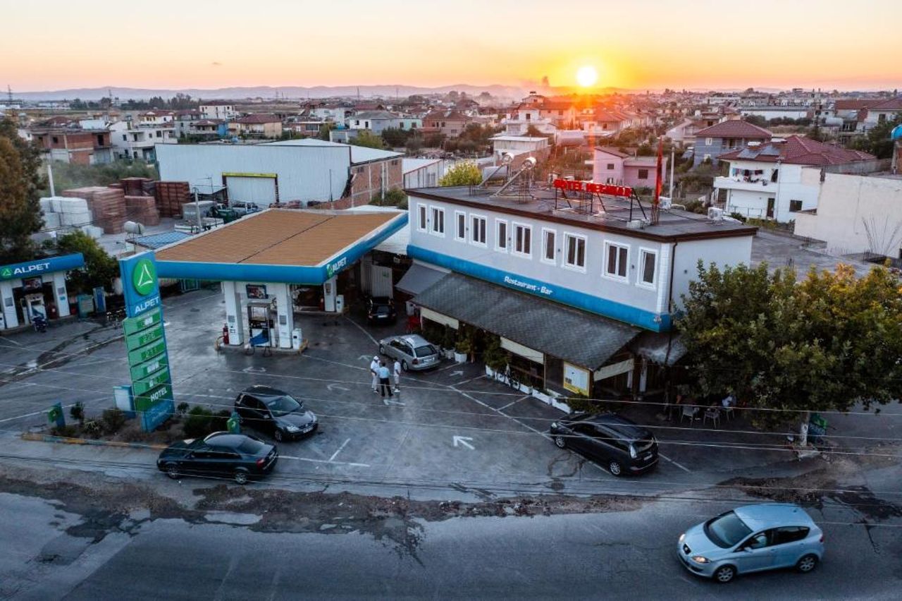 Hotel Megniar