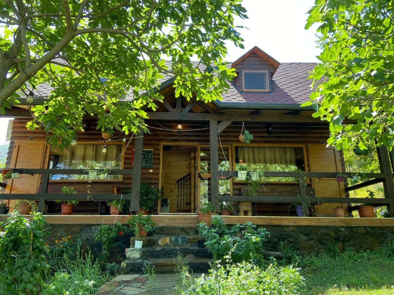 Agora Farmhouse