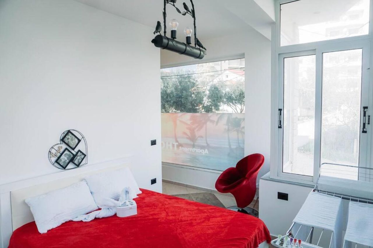 Thousand Kisses Apartment