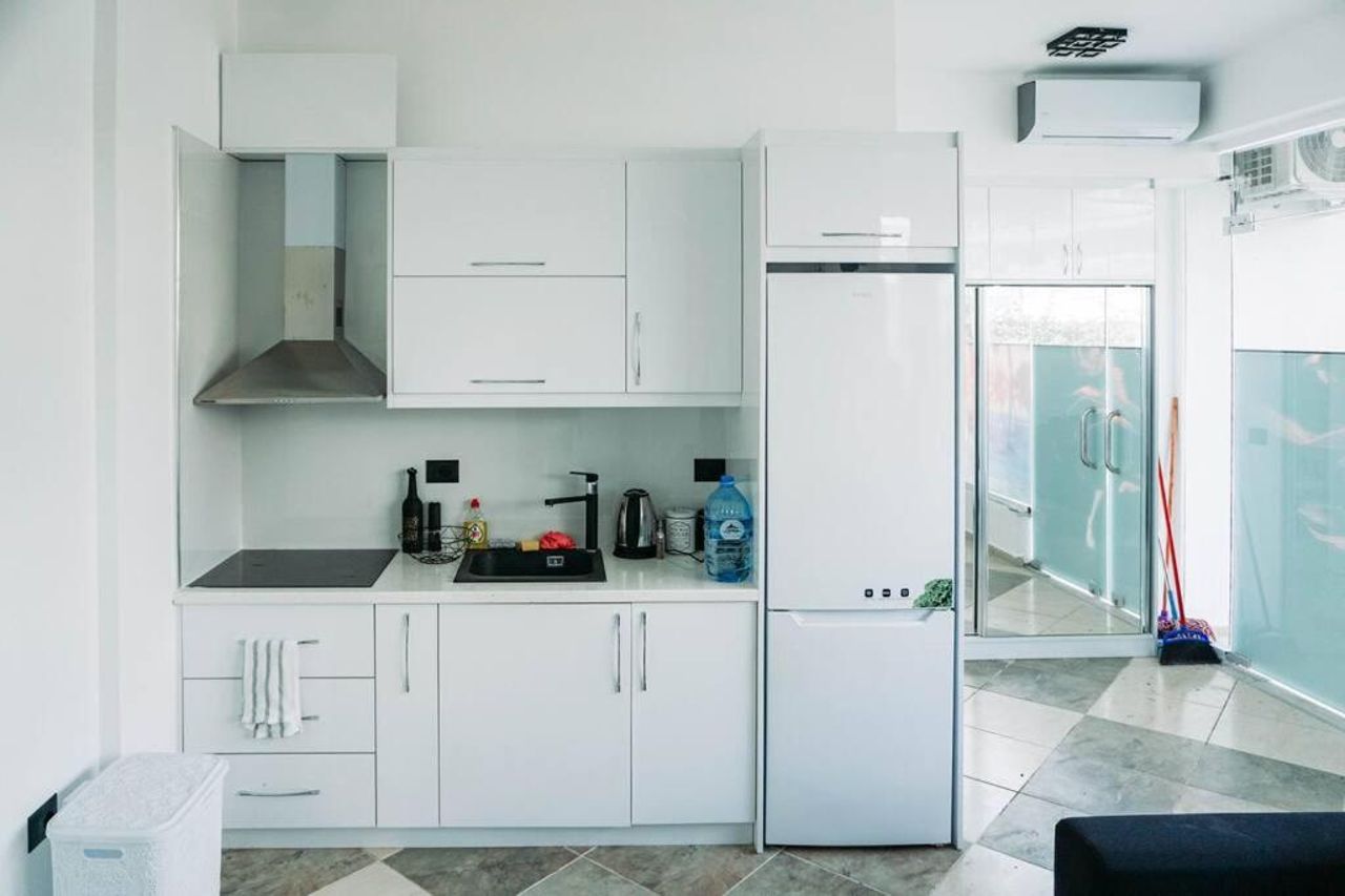 Thousand Kisses Apartment