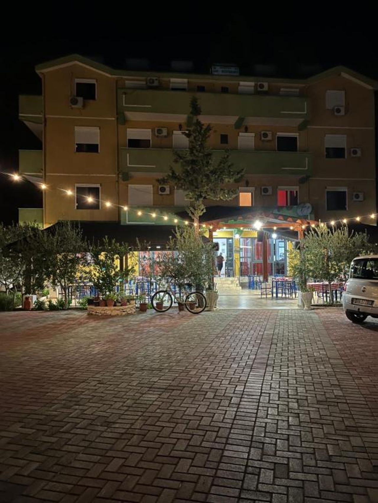 Hotel Bolonja
