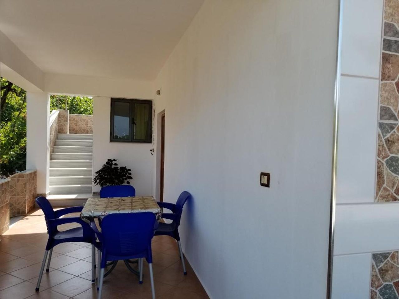 Sardi Apartments