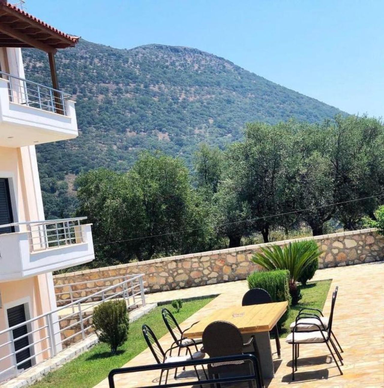 Belvedere Hotel & Suites