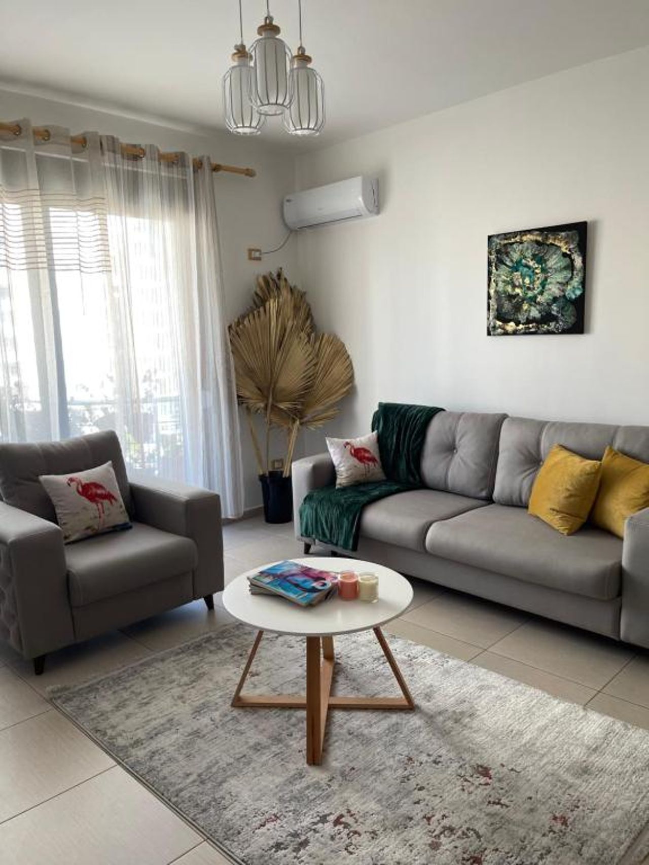Del Mar Center Apartment
