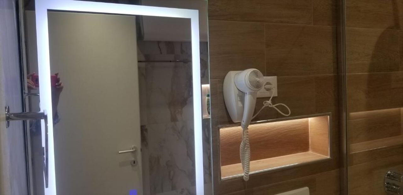 2A White Rose Apartment