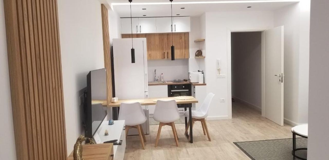 2A White Rose Apartment