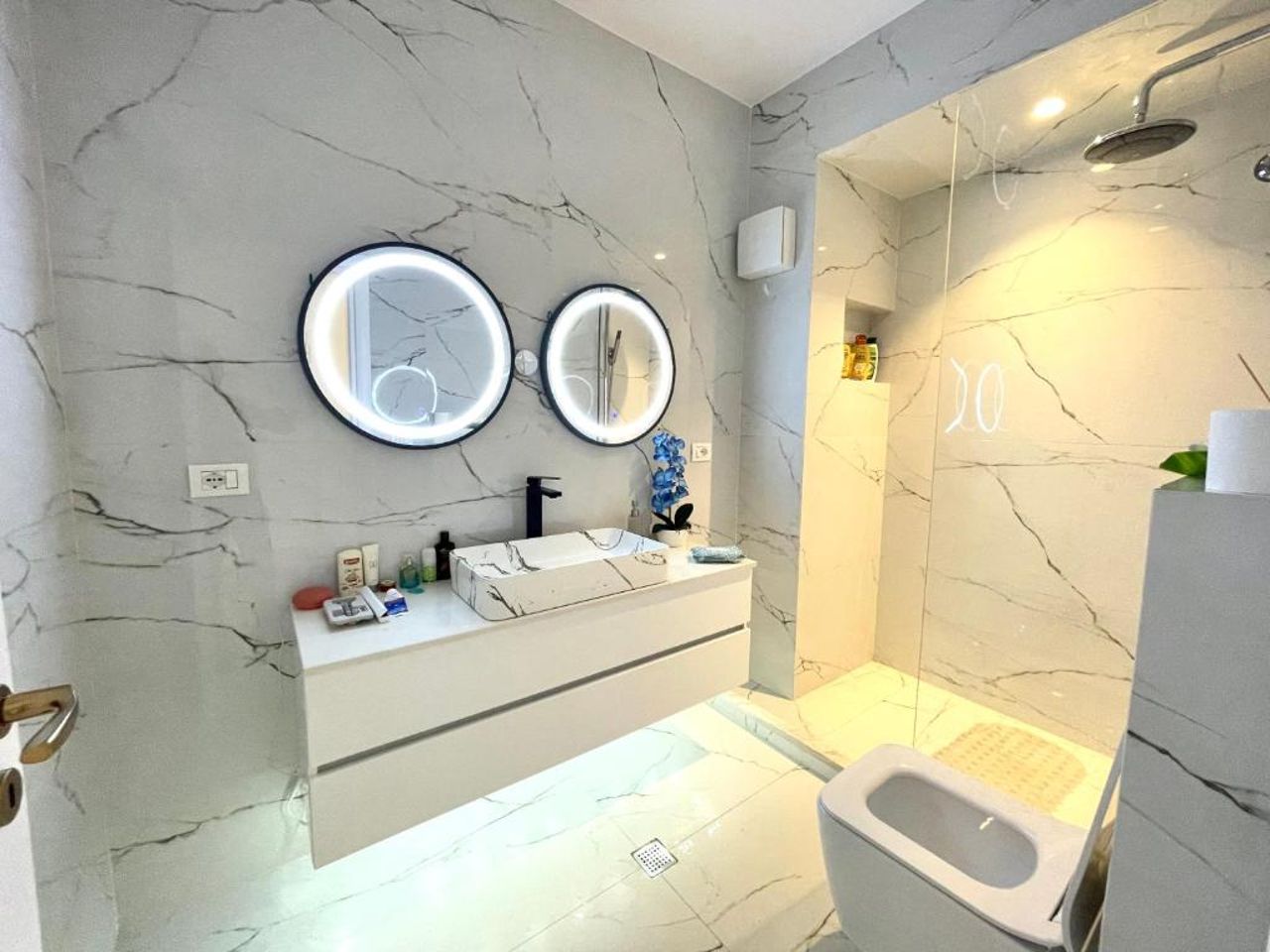 Durres Currila Modern Luxury STUNNING Beach Views