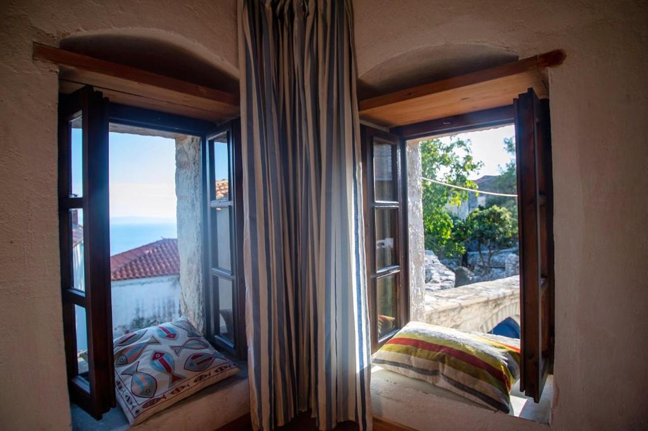 Rustic Holiday Villa Upper Qeparo