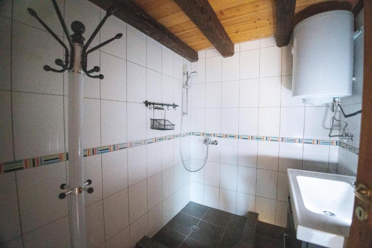 Rustic Holiday Villa Upper Qeparo