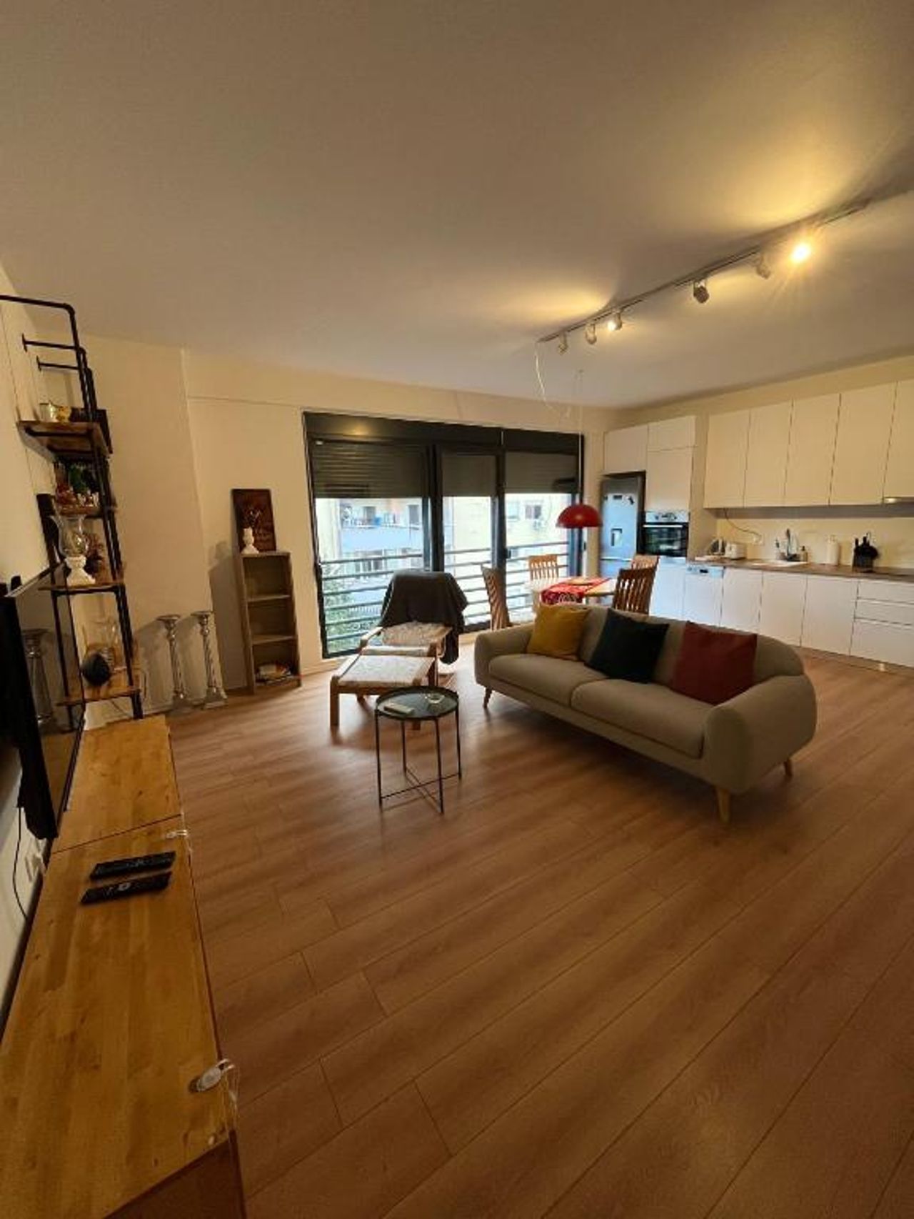 Comfy condo 6 minutes from downtown & Free Parking