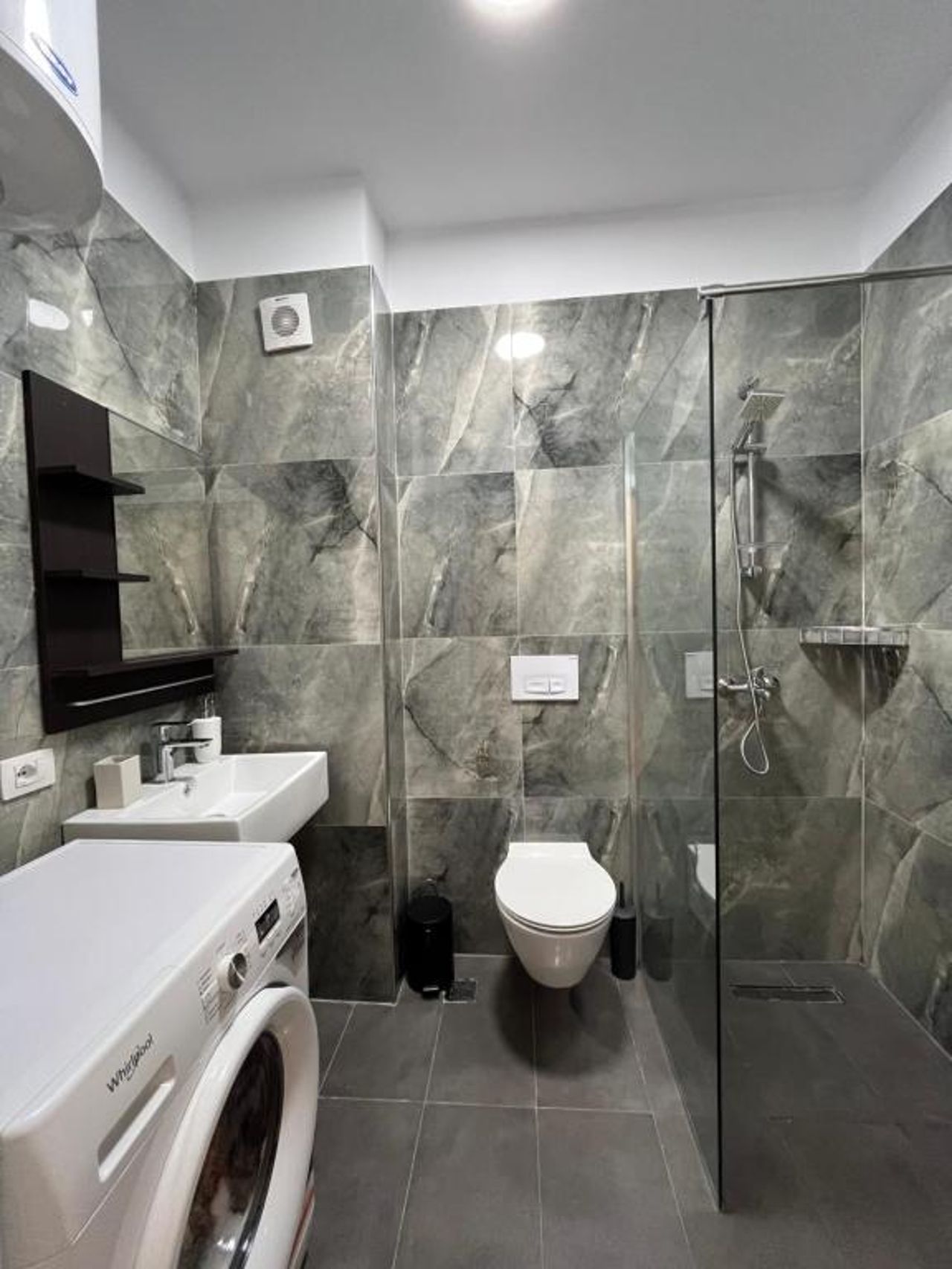 Comfy condo 6 minutes from downtown & Free Parking