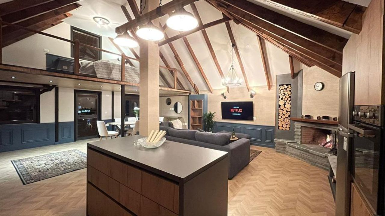 Heart of Tirana Cozy Loft with Fireplace