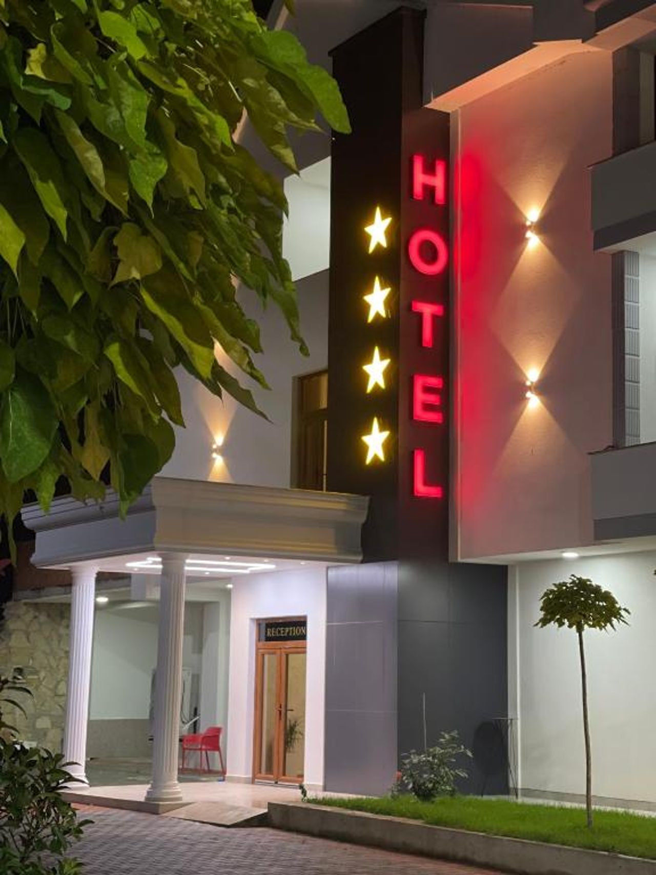 Hotel DARDANIA