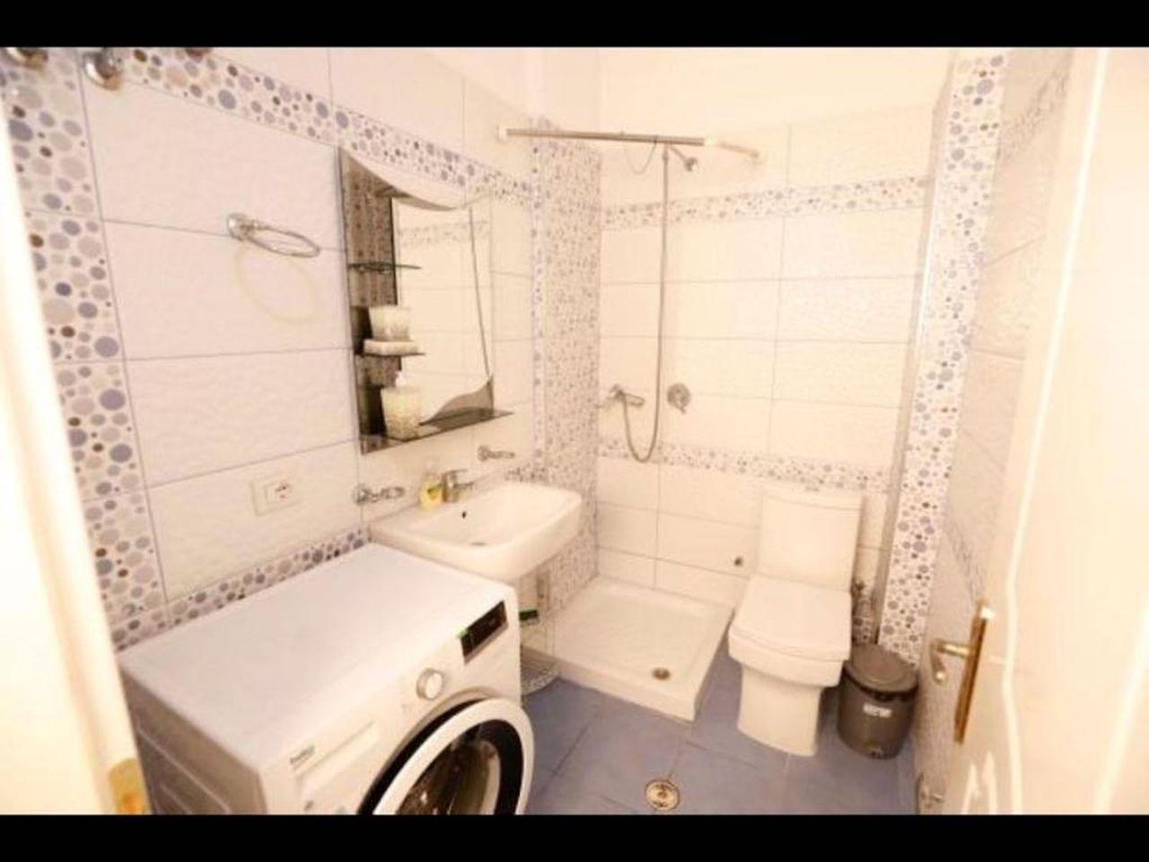Sion Saranda Apartment 19