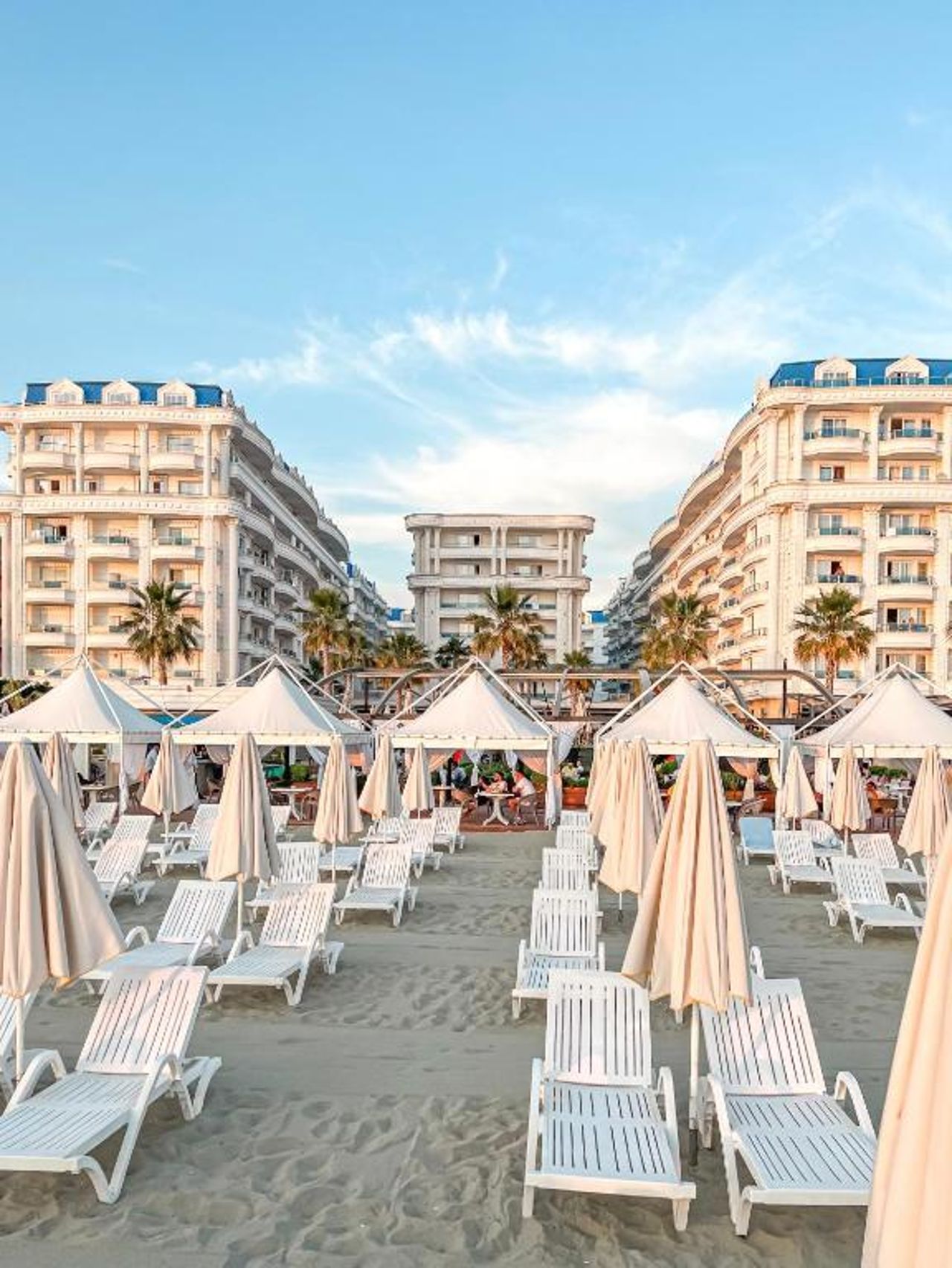 Grand Blue Fafa Resort & SPA