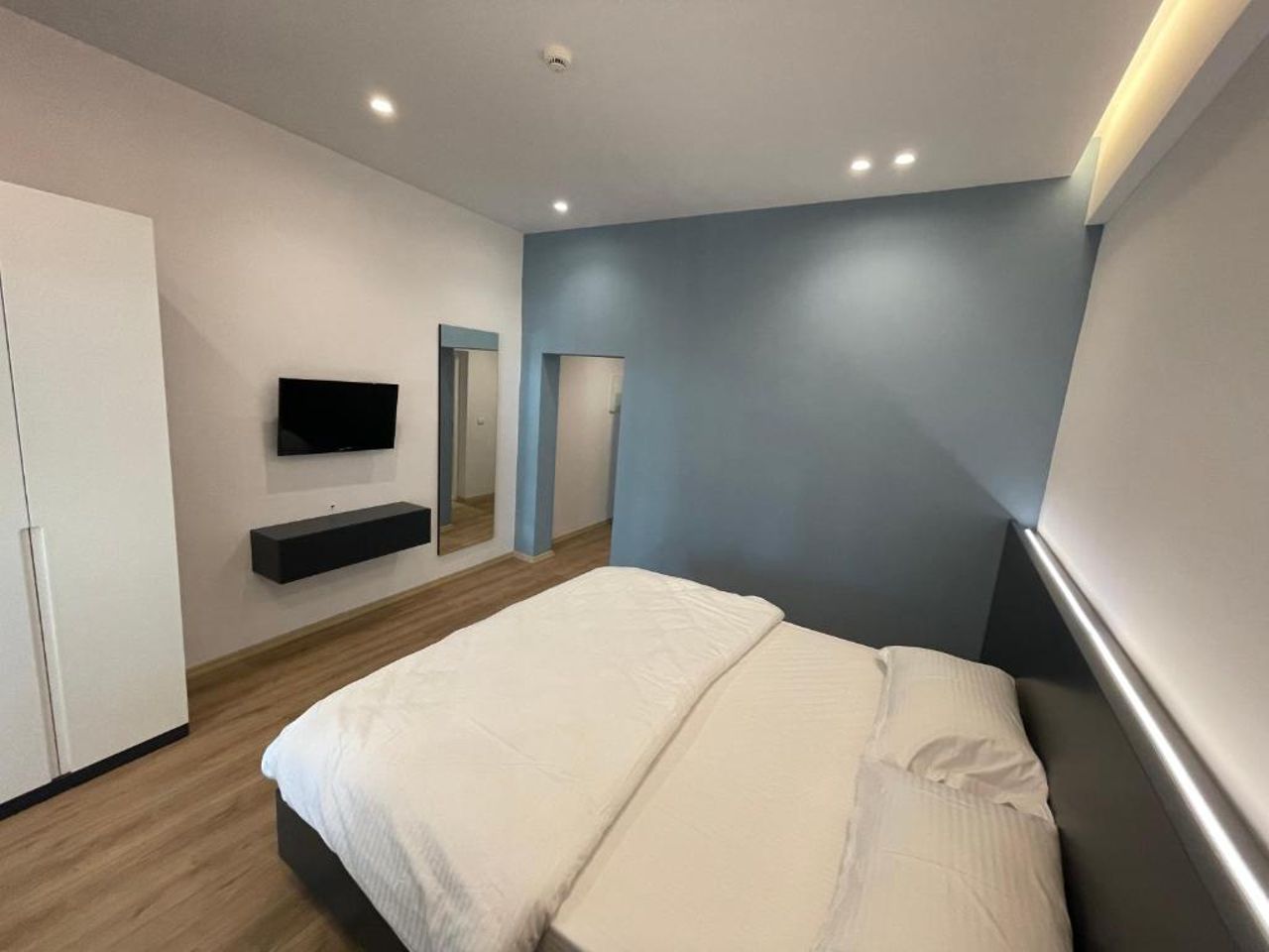 Ladi Rooms