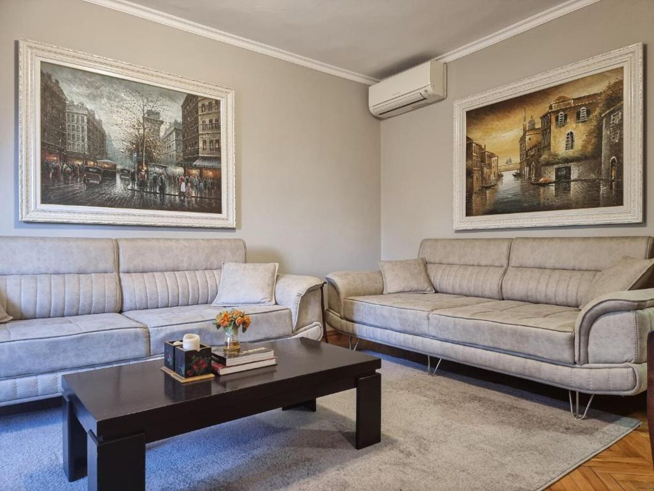 Tirana Center Cozy Apartment