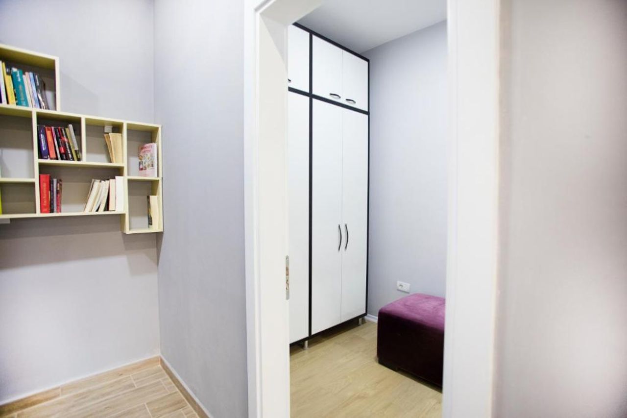 4 BR apartment & BBQ veranda