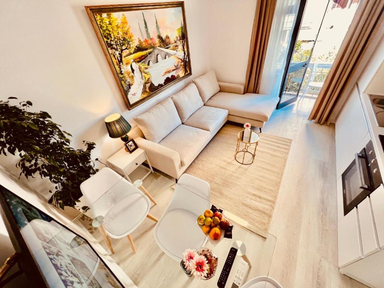 Leo's Apartments Tirana City View