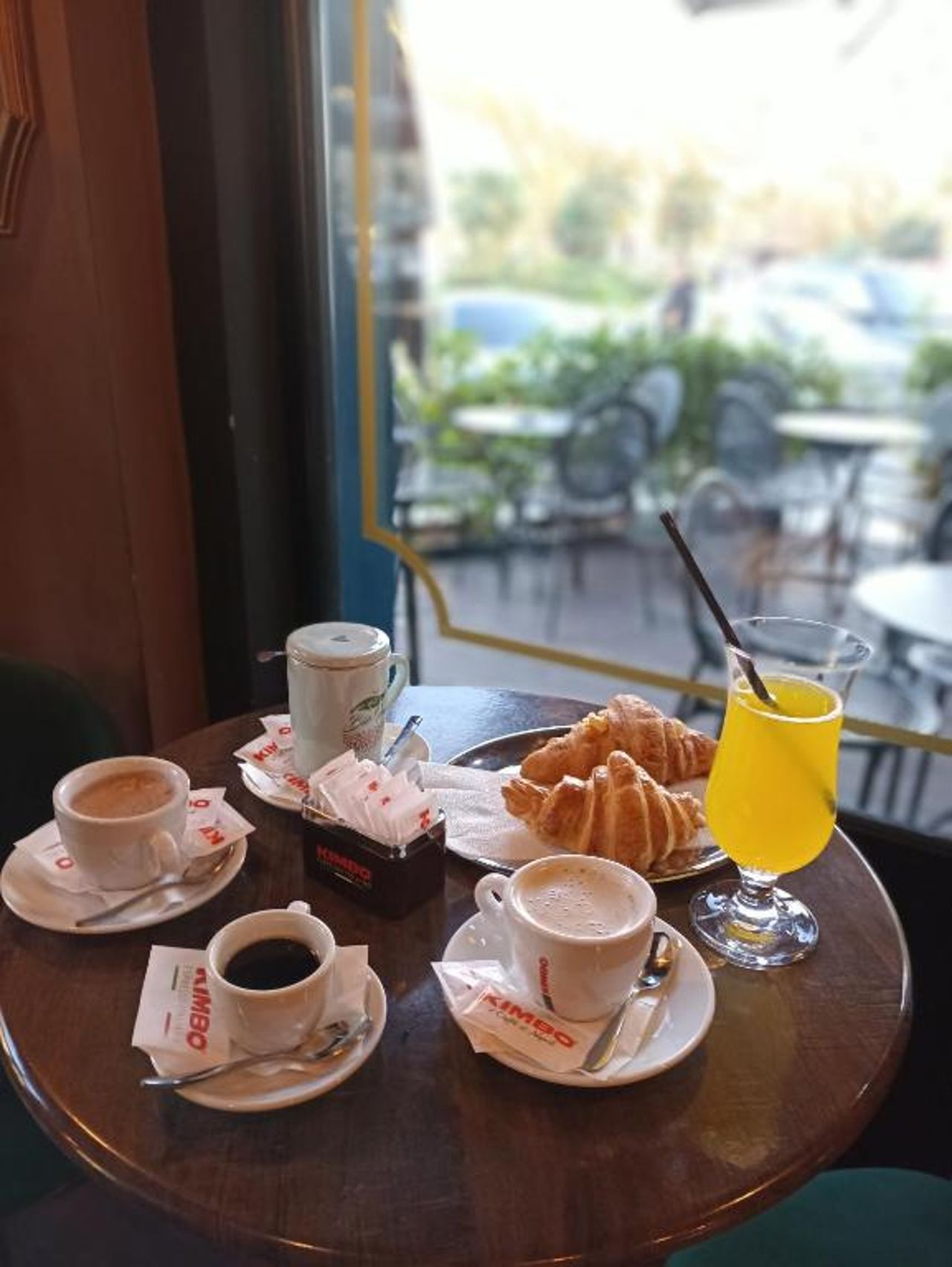 Amo's Hotel