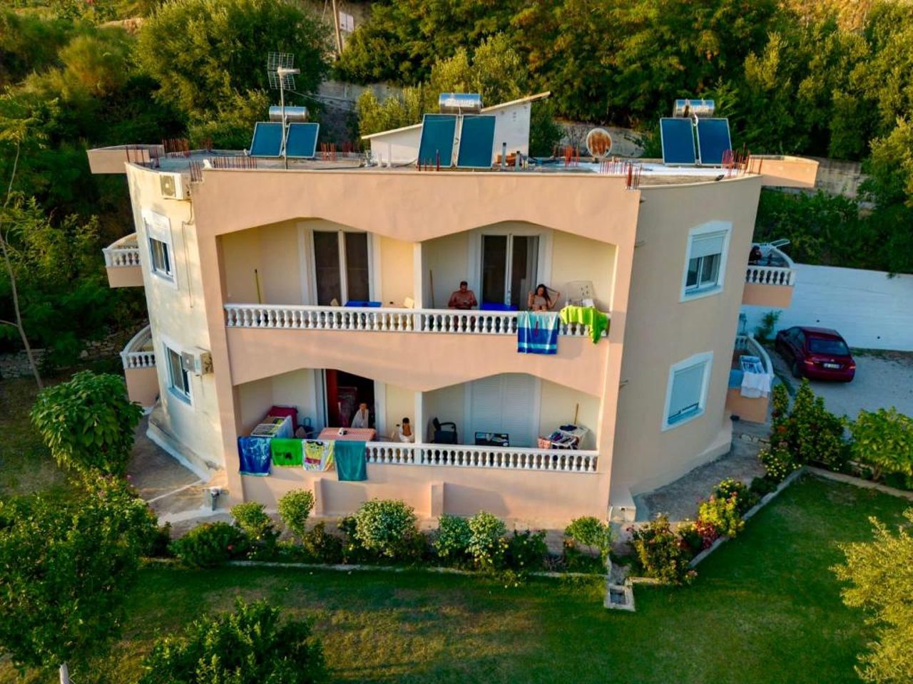 OniRana Apartments