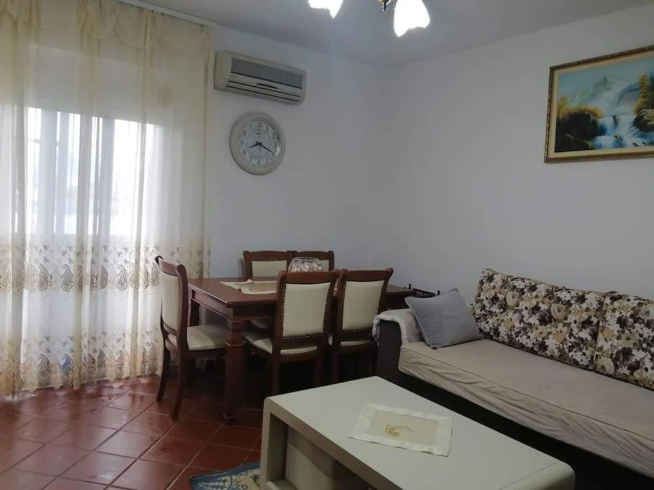 "City Centre Gemstone Apartment"