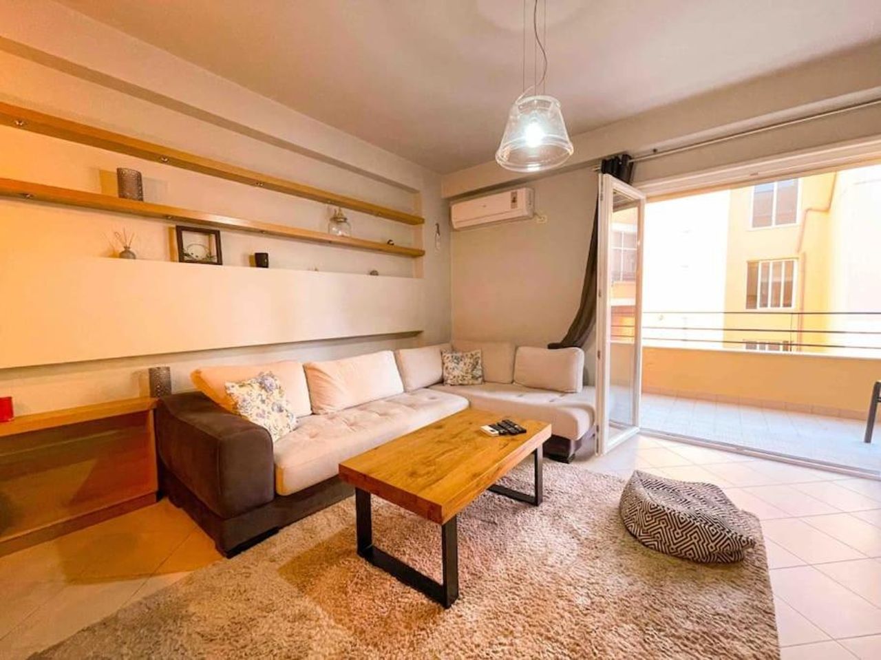 Sunny Hill Flat 24H check-in & Free Parking