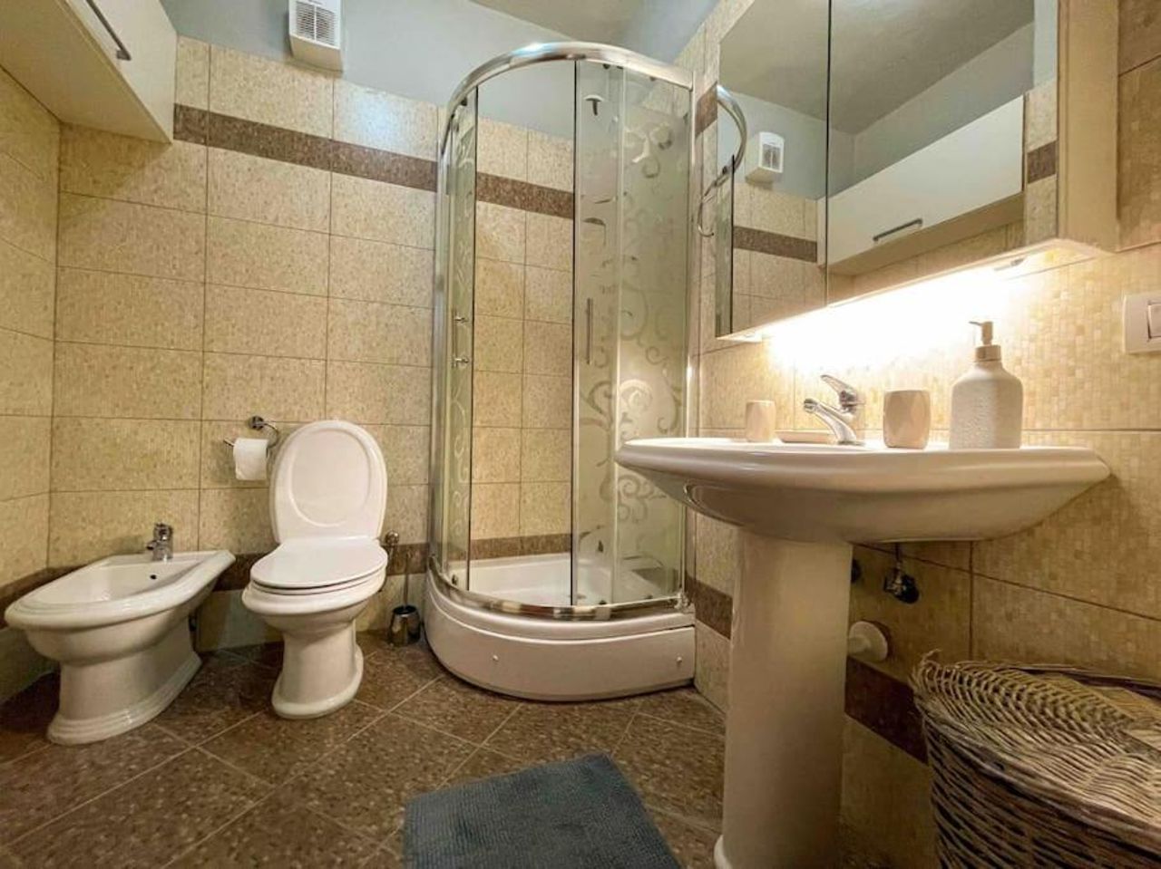 Sunny Hill Flat 24H check-in & Free Parking