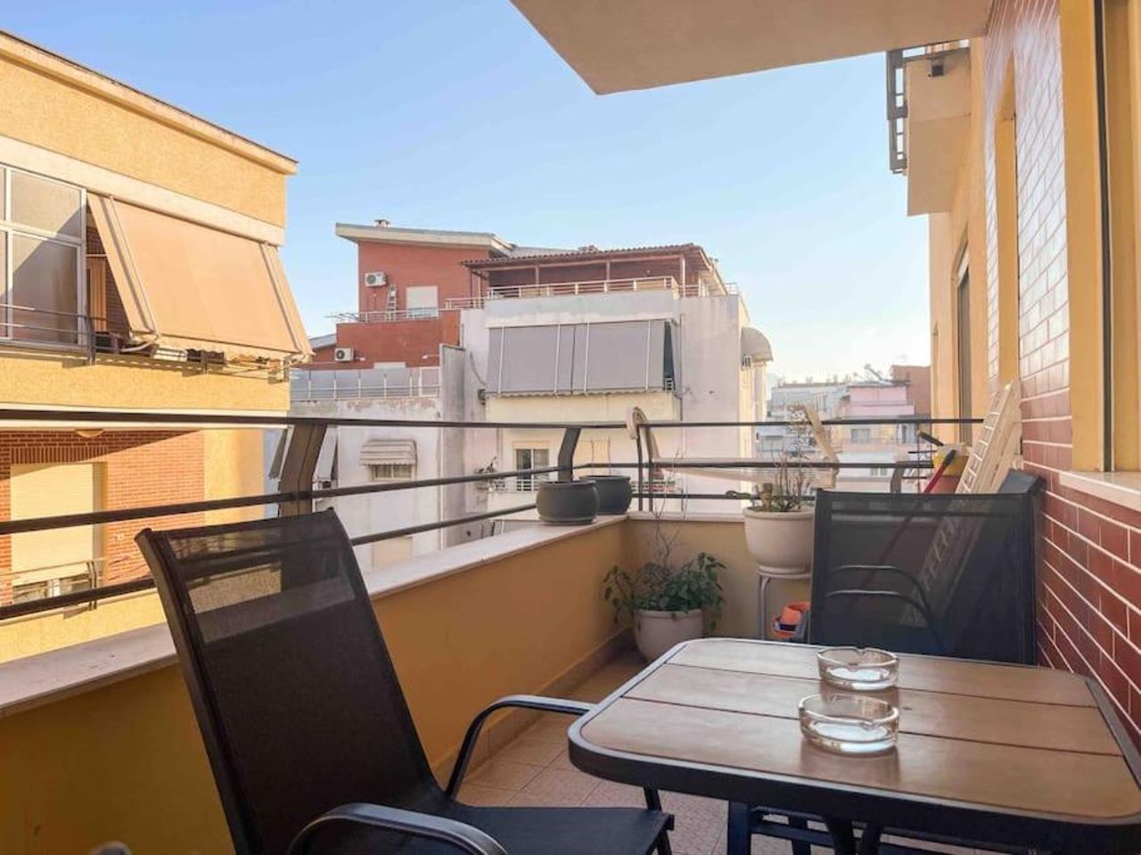 Sunny Hill Flat 24H check-in & Free Parking