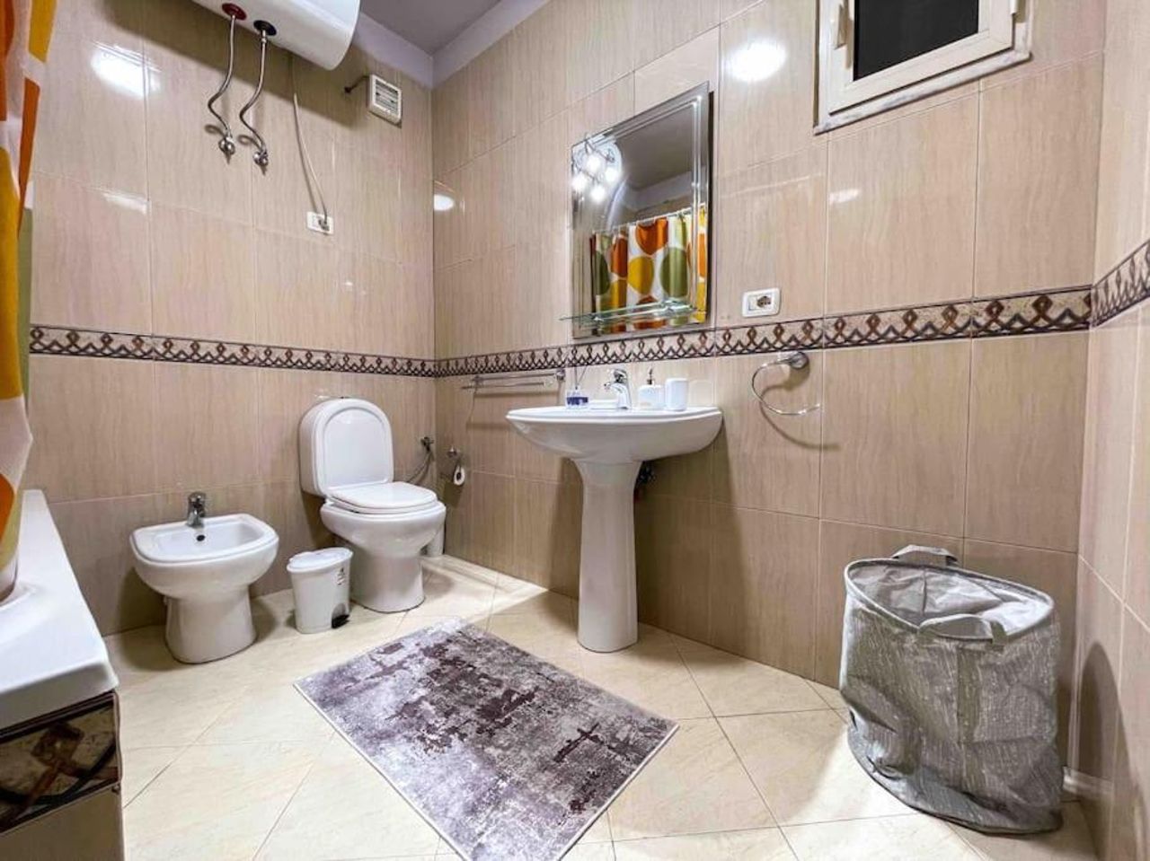 Downtown Flat near Center with 24h Self Check-In