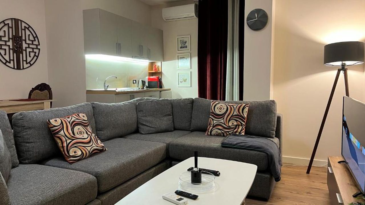 CENTRAL - Spacious Comfy Apartment TIRANA (balcony