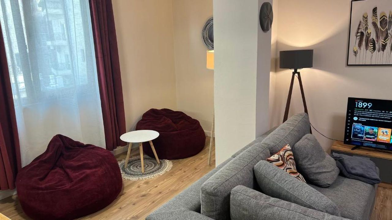 CENTRAL - Spacious Comfy Apartment TIRANA (balcony