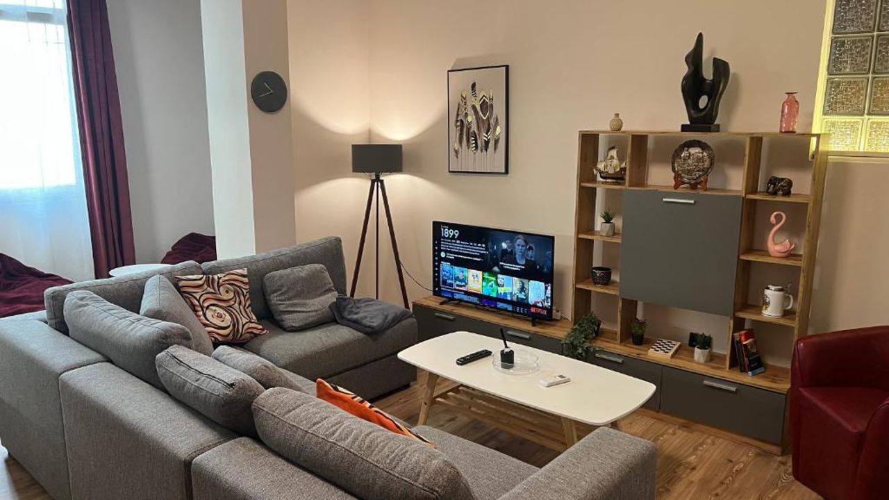 CENTRAL - Spacious Comfy Apartment TIRANA (balcony